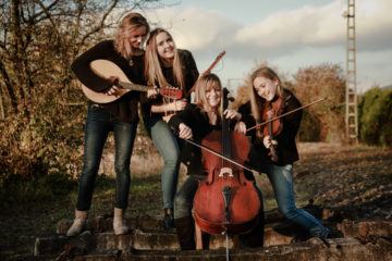 Bild: Lily & Co – The Vardigang: Still TiKKing