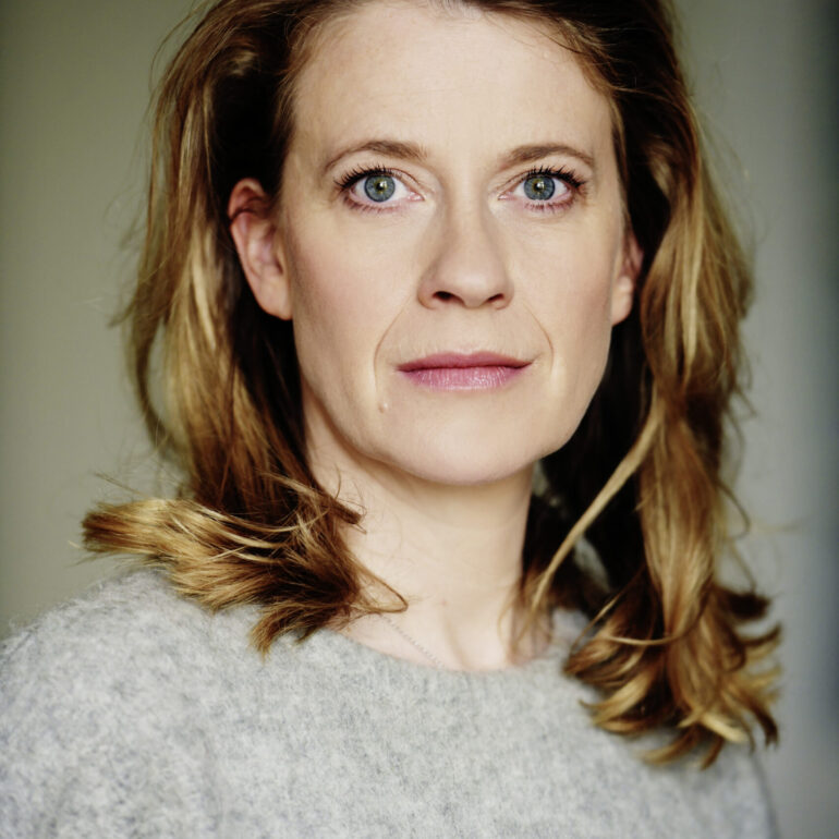 Bild: Caroline Peters: „Ein anderes Leben“