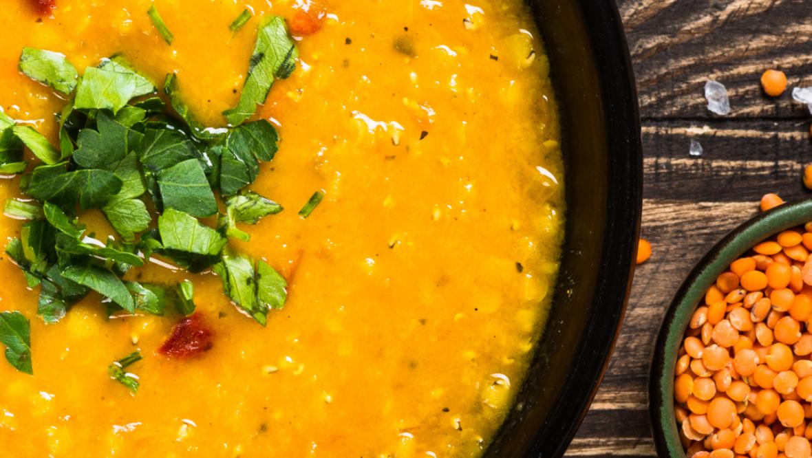 Bild: Montagstisch: fruchtige Linsensuppe