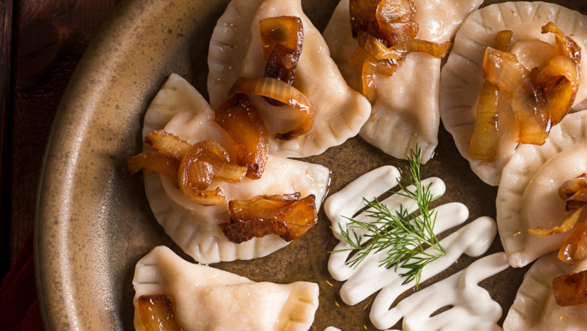 Bild: Freitagstisch: Pierogi mit Beilagensalat