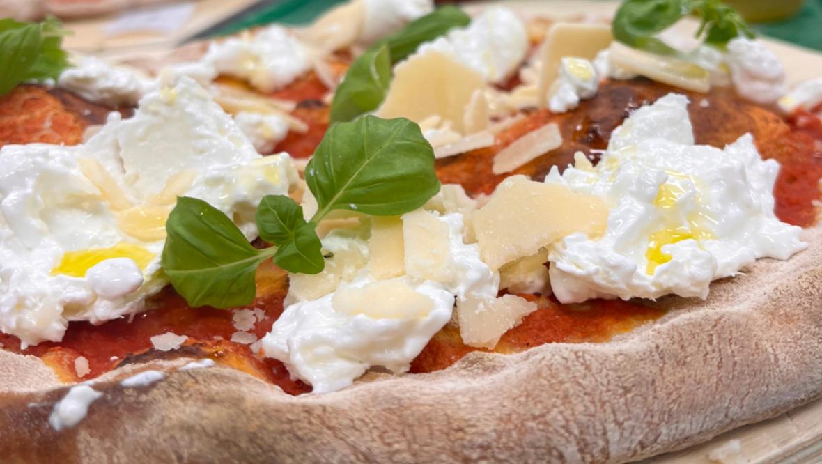 Bild: Freitagstisch: Margherita und Pizza mit grünem Spargel