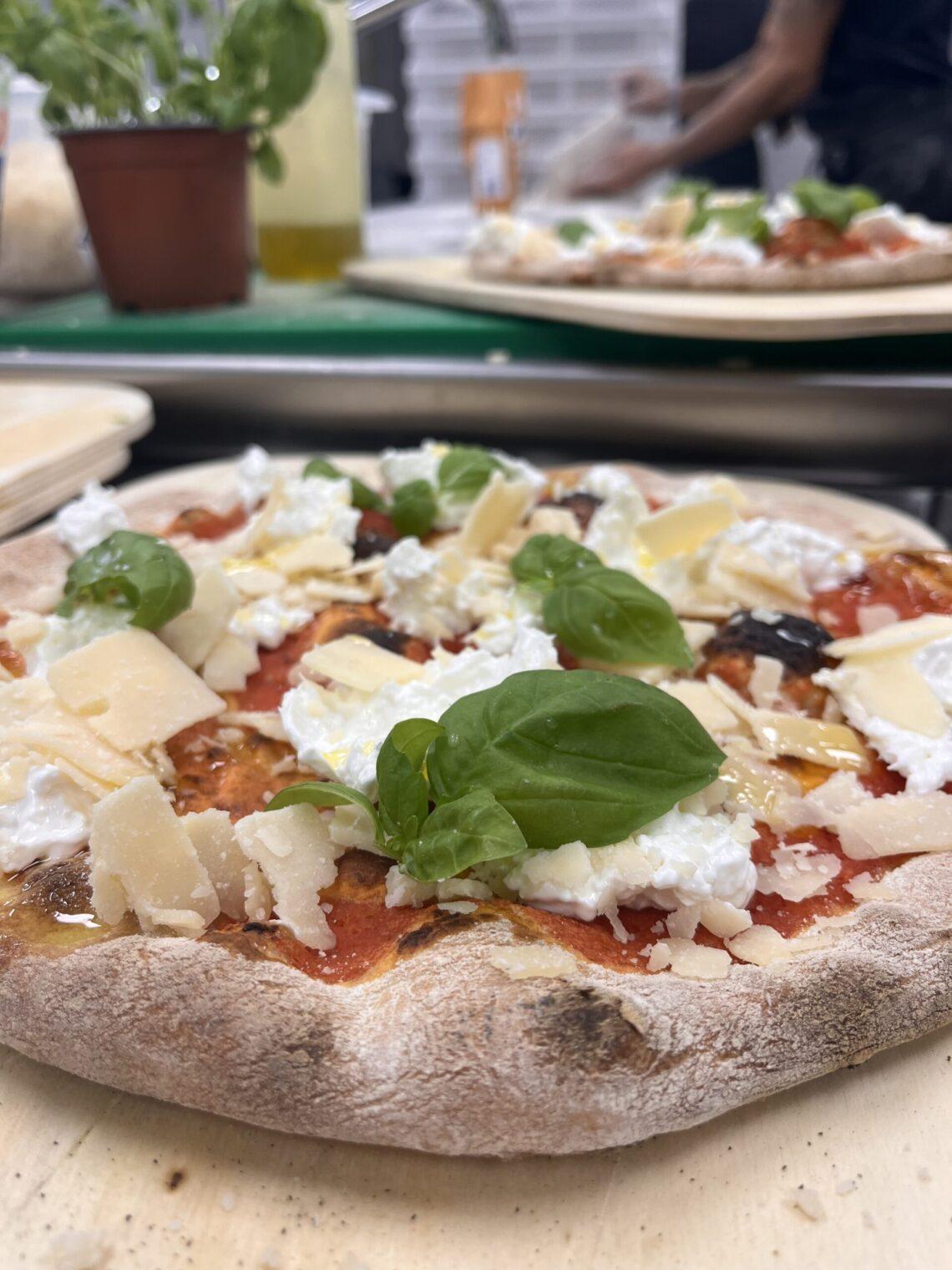 Bild: Freitagstisch: Pizza Amatriciana und Margherita