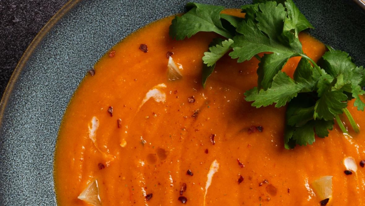 Bild: Montagstisch: Tomaten-Orangen Suppe
