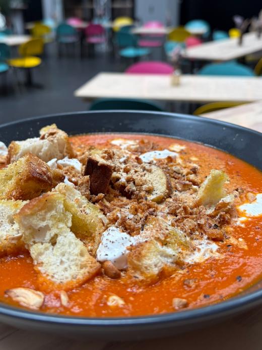Bild: Montagstisch: Tomatensuppe